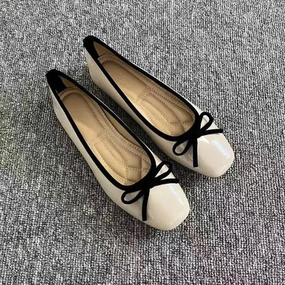 Van Rijn Fashion® | Lakleren Ballerina's met Strik